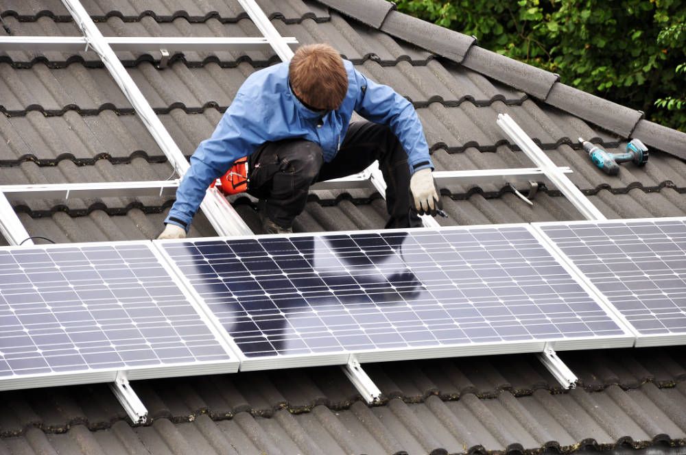 Mit daheim. Solar zur Photovoltaikanlage